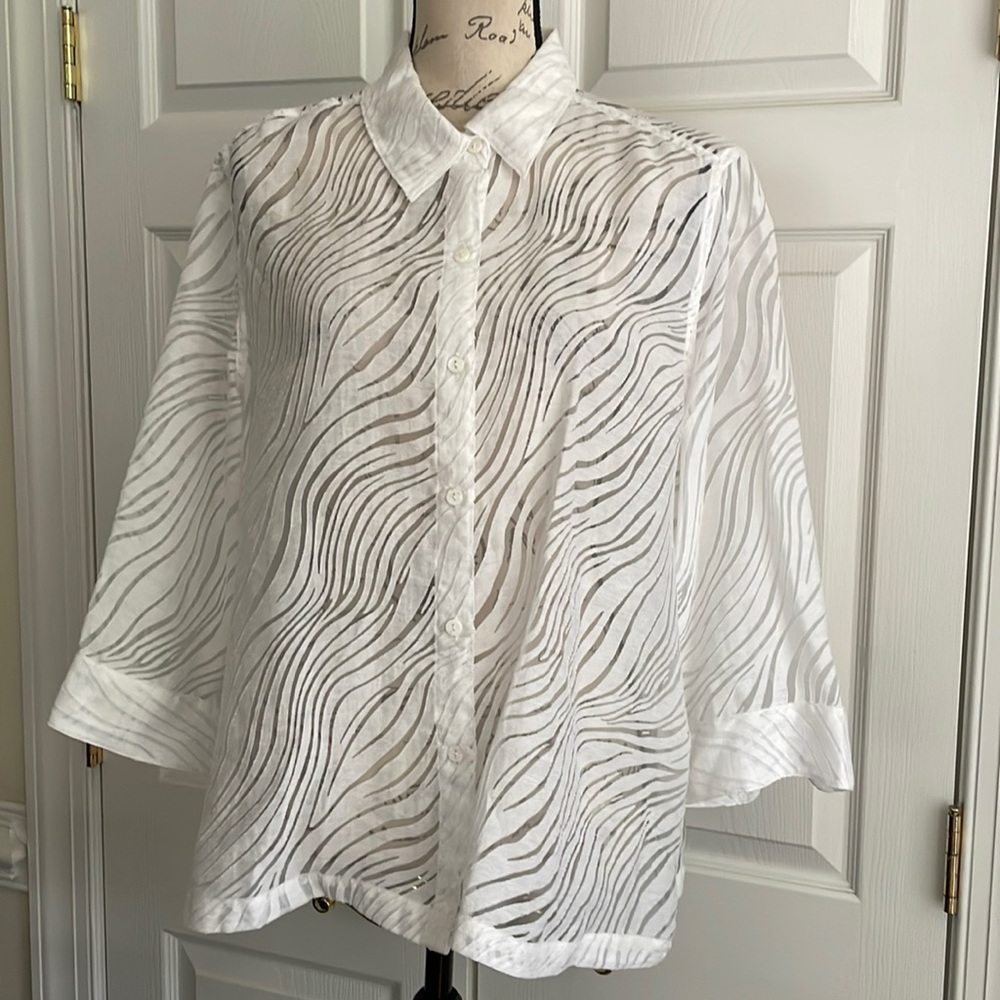 Chico’s buttons down shirt